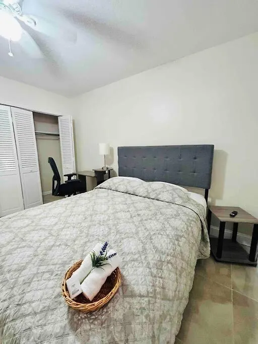 Holiday home Vintage Family Scape + Heated Pool&Discount Villa Tampa
