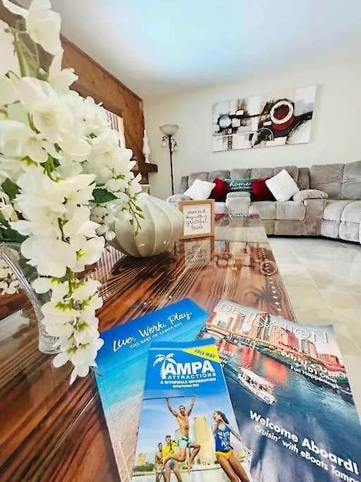 Vintage Family Scape + Heated Pool&Discount Villa Tampa United States